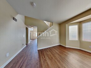 10572 Vaughn Ct in Commerce City, CO - Building Photo - Building Photo