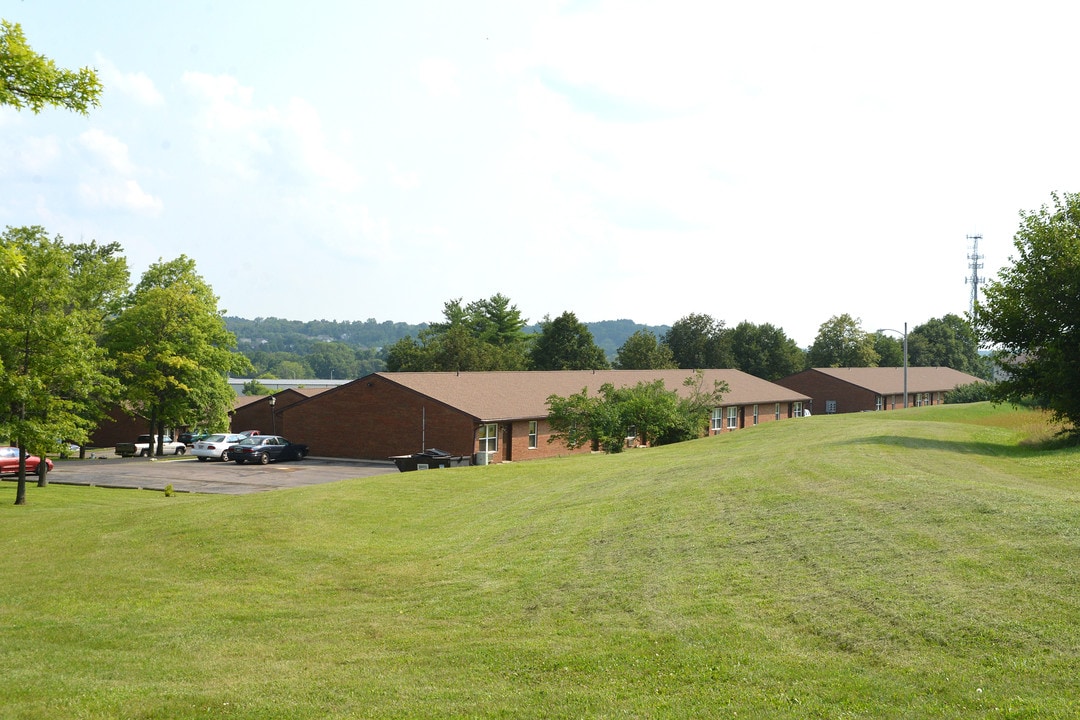 Village West in Lebanon, OH - Building Photo