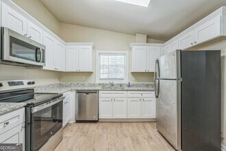 16 Bromack Dr SE in Atlanta, GA - Building Photo - Building Photo