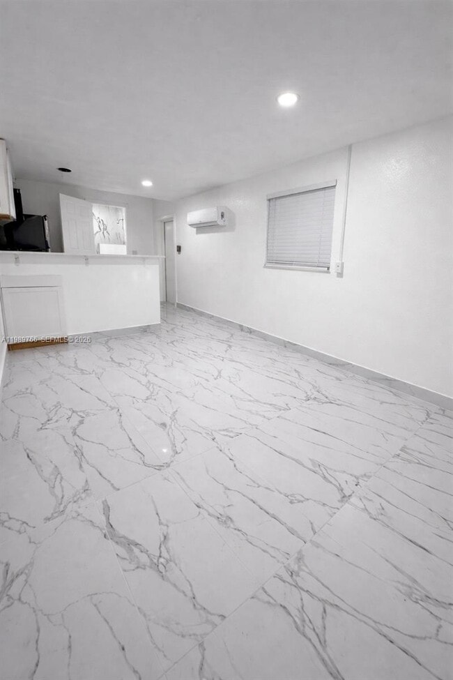 3328 Wilson St in Hollywood, FL - Building Photo - Building Photo