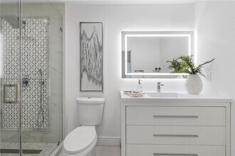 224 E Acre Dr in Plantation, FL - Building Photo - Building Photo