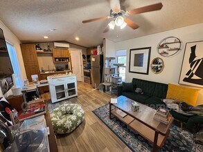 910 Cedar Village Ln in Seneca, SC - Building Photo - Building Photo