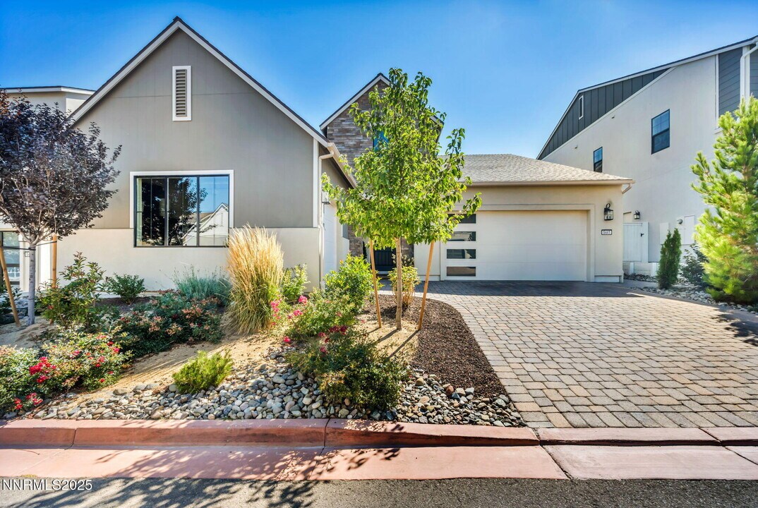 5441 Side Saddle Trail in Reno, NV - Building Photo