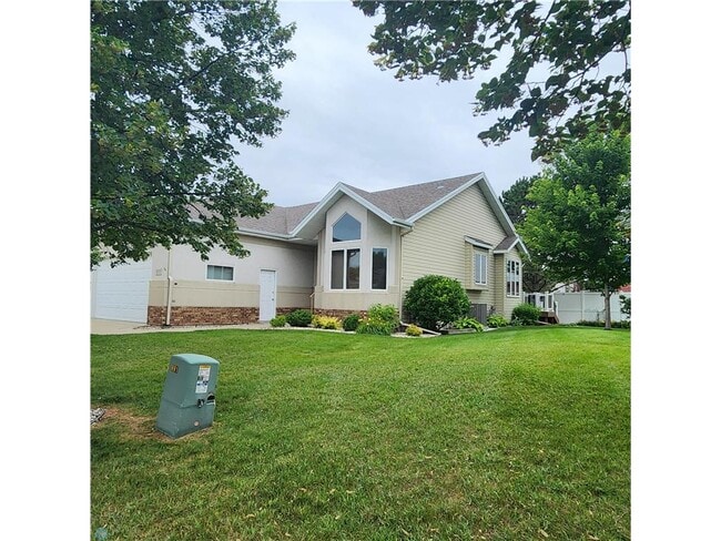 property at 1172 Eagle Park Dr S