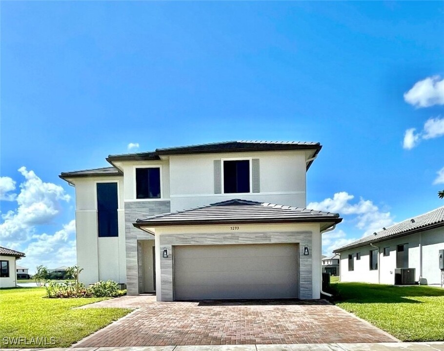 5233 Lamone Ln in Ave Maria, FL - Building Photo