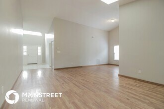 1066 Covington St in Oviedo, FL - Foto de edificio - Building Photo