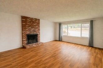 3573 Johnson Ave in San Luis Obispo, CA - Building Photo - Building Photo