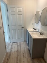 64 Pine St in Ellsworth, ME - Building Photo - Building Photo