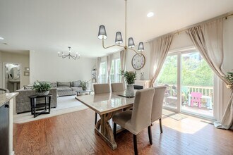 156 Stonehaven Dr in Weymouth, MA - Building Photo - Building Photo