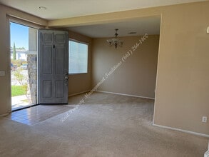 39294 Butler St in Palmdale, CA - Building Photo - Building Photo