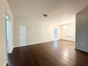 4010 Yupon St in Houston, TX - Foto de edificio - Building Photo