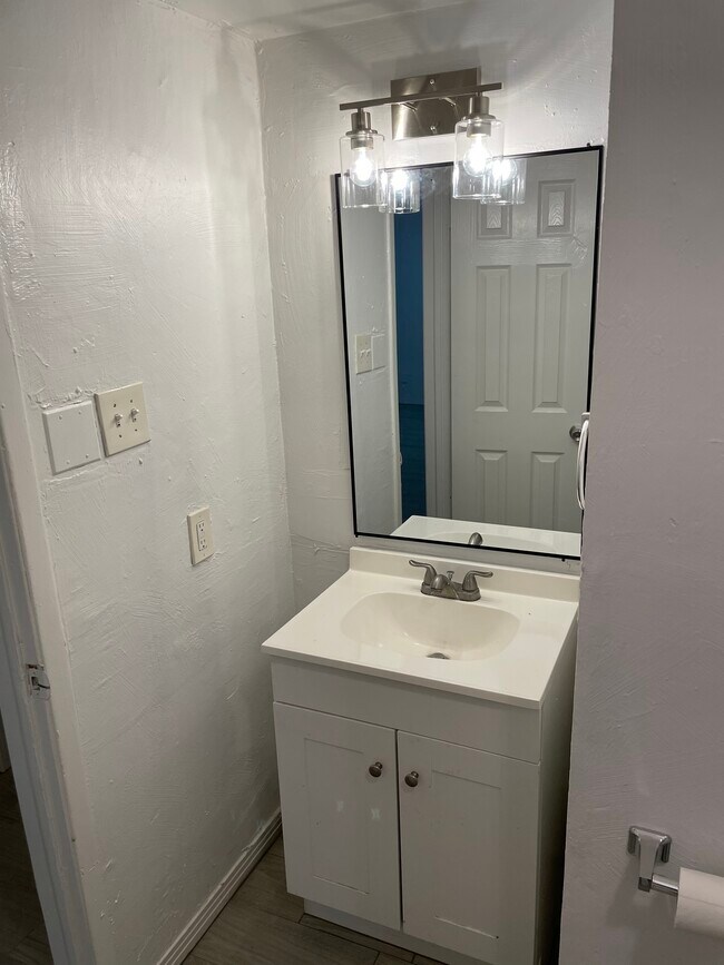 9233 Nyssa St photo'