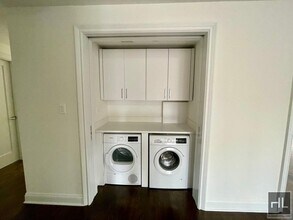 E 16 ST in New York, NY - Building Photo - Building Photo
