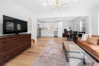 150 Sweetwater St in Canton, GA - Building Photo - Building Photo