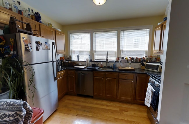 332 Beacon St in Somerville, MA - Building Photo - Building Photo