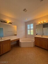 4040 Cherrybrook Loop in Ft. Myers, FL - Building Photo - Building Photo