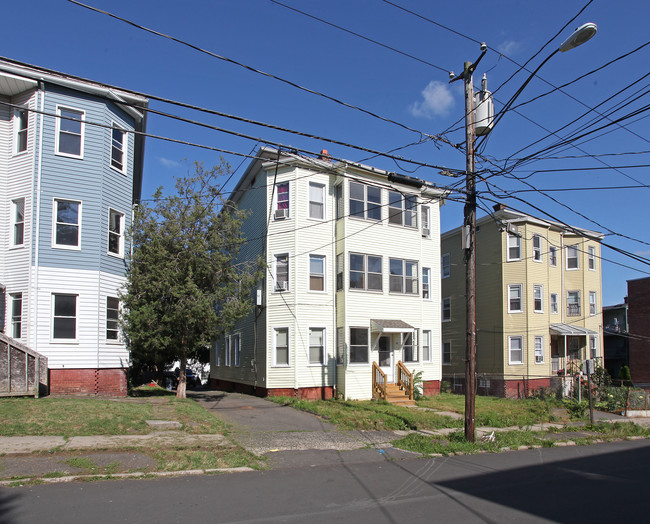 93 Gold St in New Britain, CT - Building Photo - Building Photo