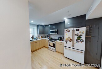 15 Lanark Rd in Brookline, MA - Building Photo - Building Photo