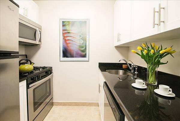 200 Chambers St in New York, NY - Building Photo - Building Photo