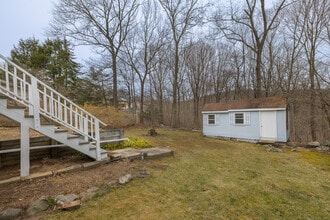 173 Morning Dove Rd in Naugatuck, CT - Building Photo - Building Photo