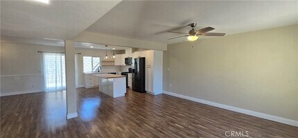 751 Vía Los Santos in San Dimas, CA - Foto de edificio - Building Photo