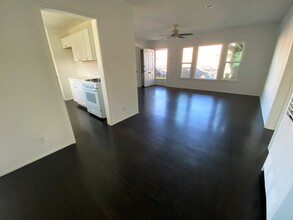 5547 Mammoth Ave in Sherman Oaks, CA - Building Photo - Building Photo