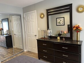 216 Matthews Drive in Newark, NJ - Building Photo - Building Photo