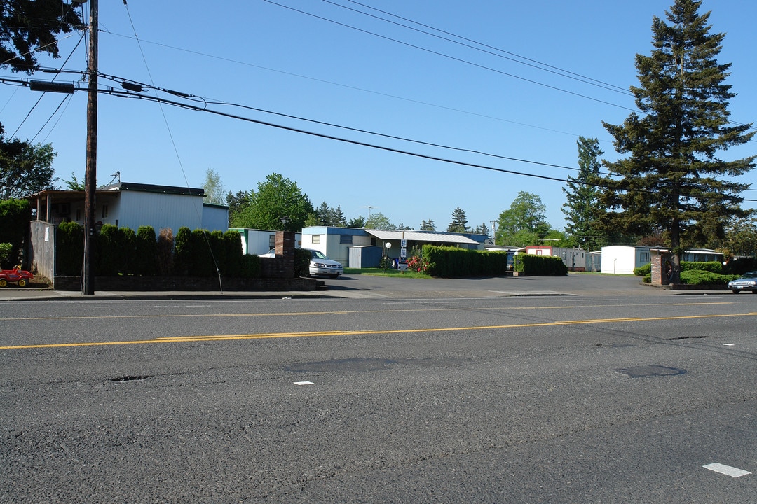 Rollin wheels Mobile Estates in Portland, OR - Building Photo