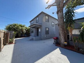 904 4th St in West Palm Beach, FL - Building Photo - Building Photo