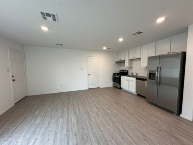 7260 Pasture Run in San Antonio, TX - Building Photo - Building Photo