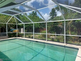 4233 SE 8th Pl in Cape Coral, FL - Building Photo