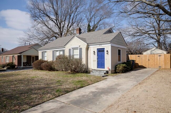 2522 N Edwin Cir in Memphis, TN - Building Photo - Building Photo