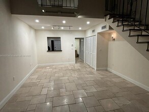 9280 Biscayne Blvd in Miami Shores, FL - Building Photo - Building Photo