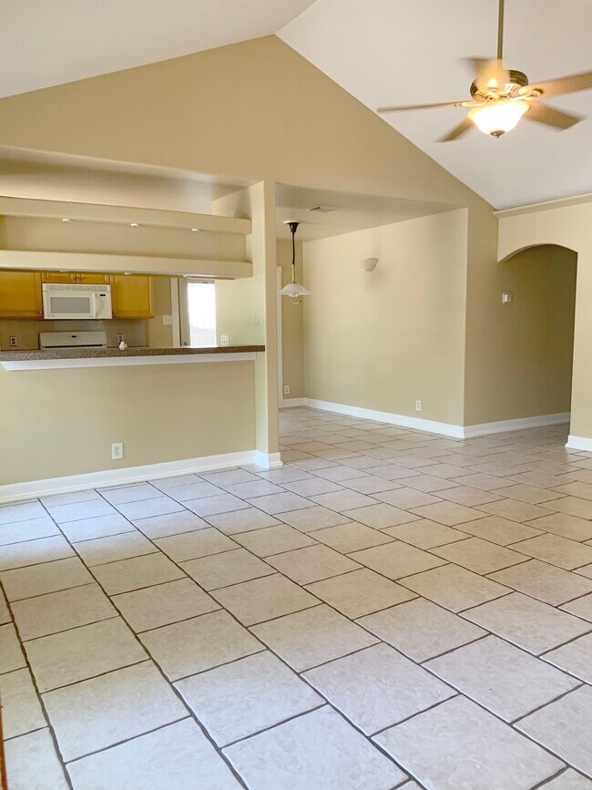 1923 Nicole Cir in Round Rock, TX - Building Photo - Building Photo