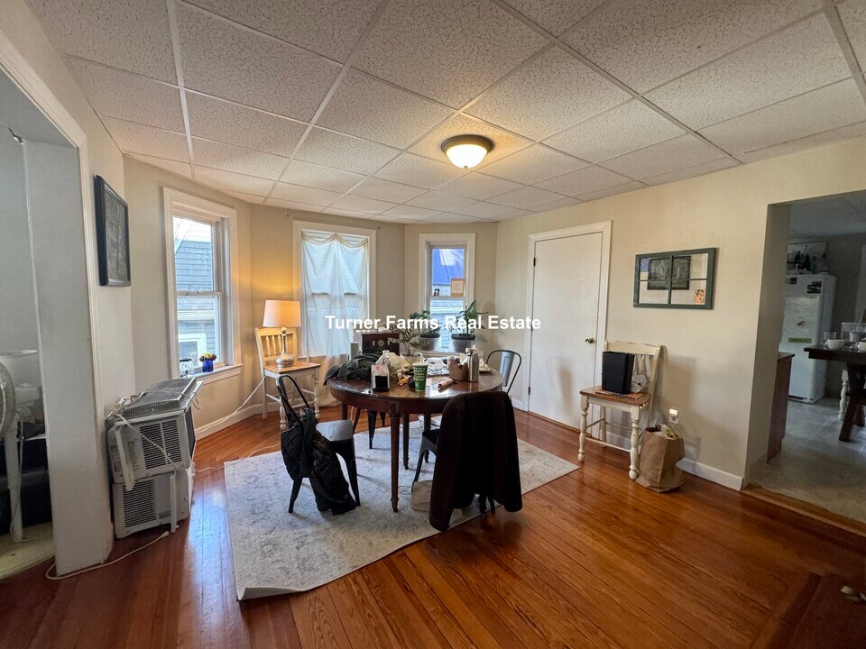 14 Dow St, Unit 2 in Somerville, MA - Building Photo