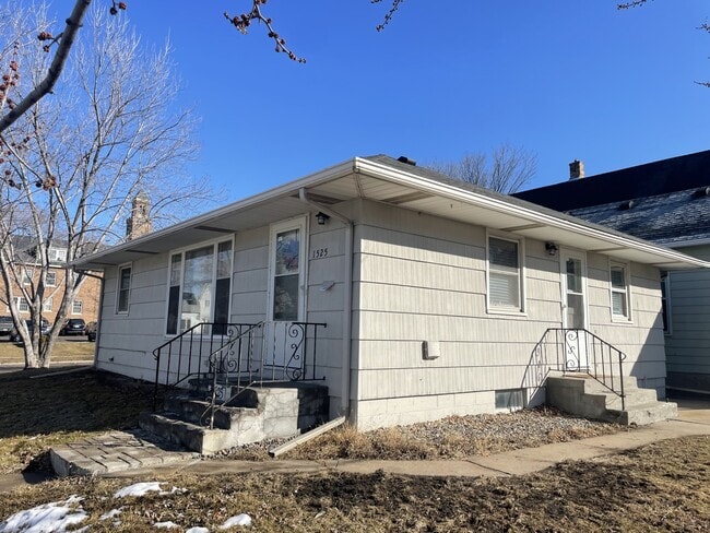 property at 1525 University Ave NE