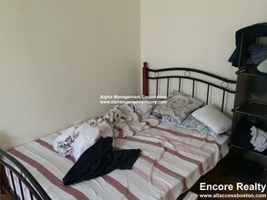 349 Pleasant St in Malden, MA - Building Photo - Building Photo