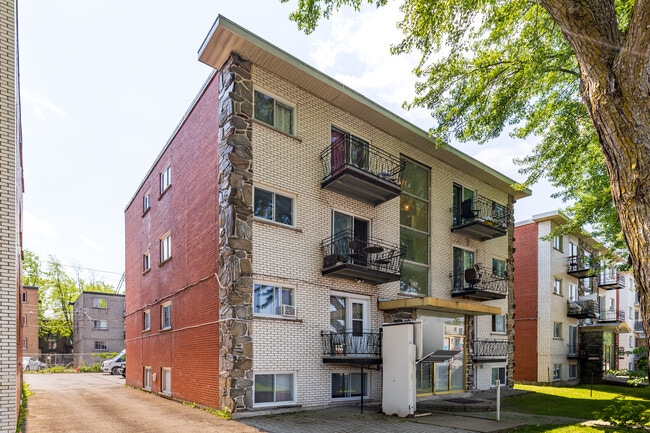 6420 Léger Boul in Montreal Nord, QC - Building Photo - Building Photo
