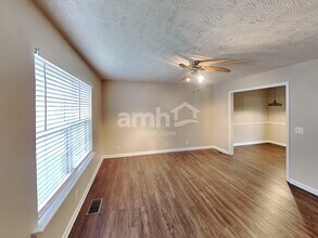 7827 Rainey Dr in Antioch, TN - Building Photo - Building Photo