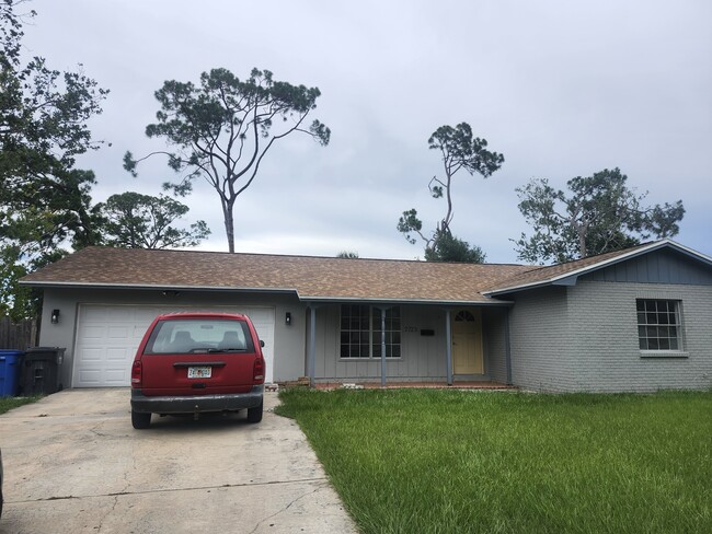 property at 7723 W Pocahontas Ave