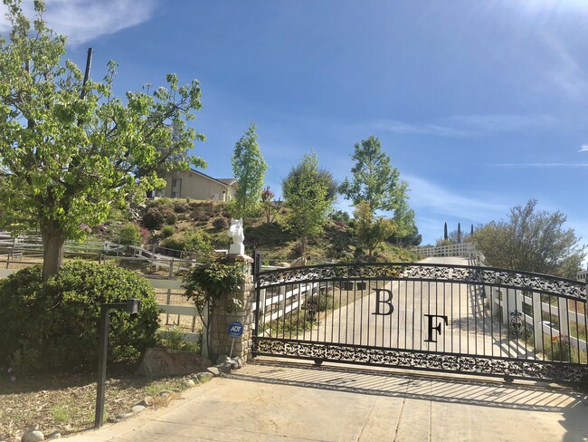 39755 Beaujolais Ct in Temecula, CA - Building Photo - Building Photo