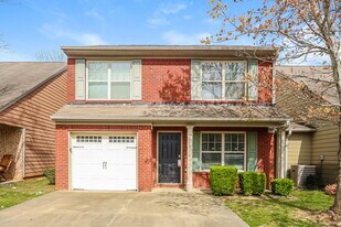 3076 Broadleaf Trail Rd in Fairburn, GA - Building Photo