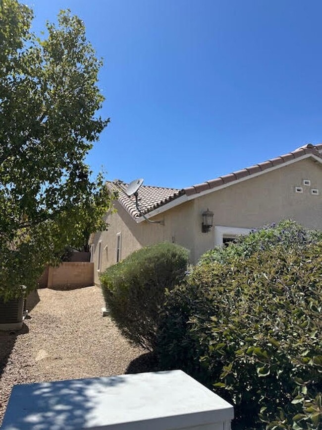 6521 Diamond Point Ct in North Las Vegas, NV - Building Photo - Building Photo