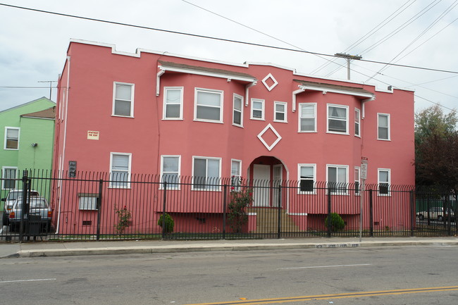 917 28th St in Oakland, CA - Foto de edificio - Building Photo