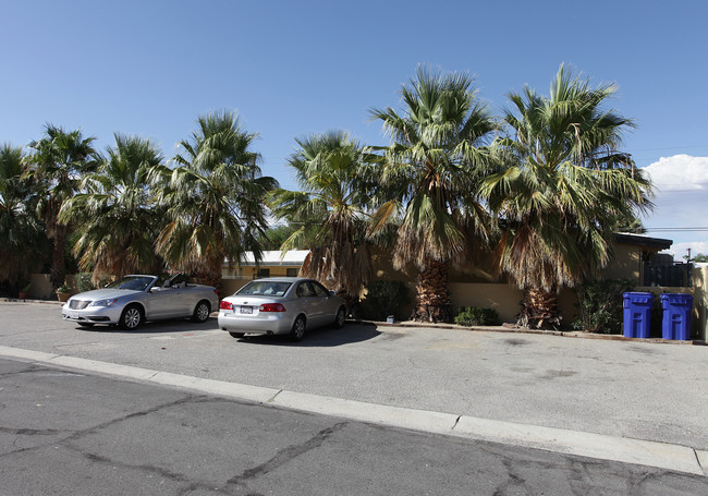 482 Pico Rd in Palm Springs, CA - Building Photo - Building Photo