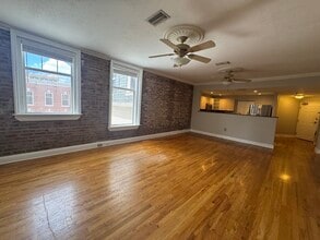 215 Central Ave, Unit 4D in St. Petersburg, FL - Foto de edificio - Building Photo
