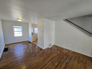 235 Madison St in Waterloo, IA - Building Photo - Building Photo