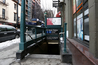 245 W 24th St in New York, NY - Foto de edificio - Building Photo
