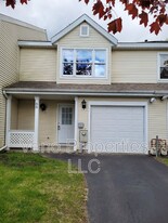 66 Plaza Ave in Rensselaer, NY - Building Photo