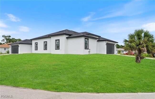 1130 Ivan Ave S in Lehigh Acres, FL - Building Photo - Building Photo